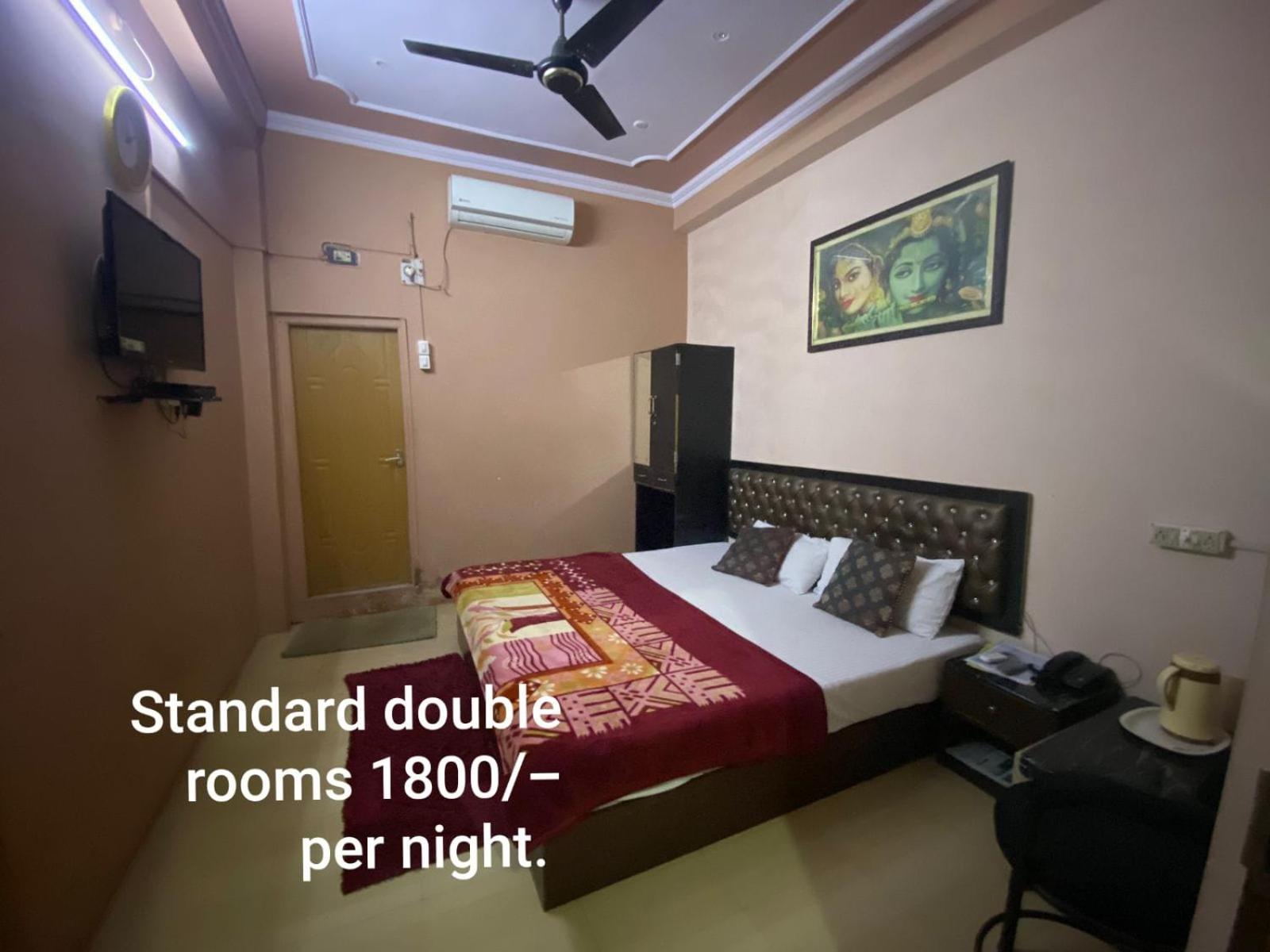 Ds Residency Varanasi-Prime Location-Parking エクステリア 写真