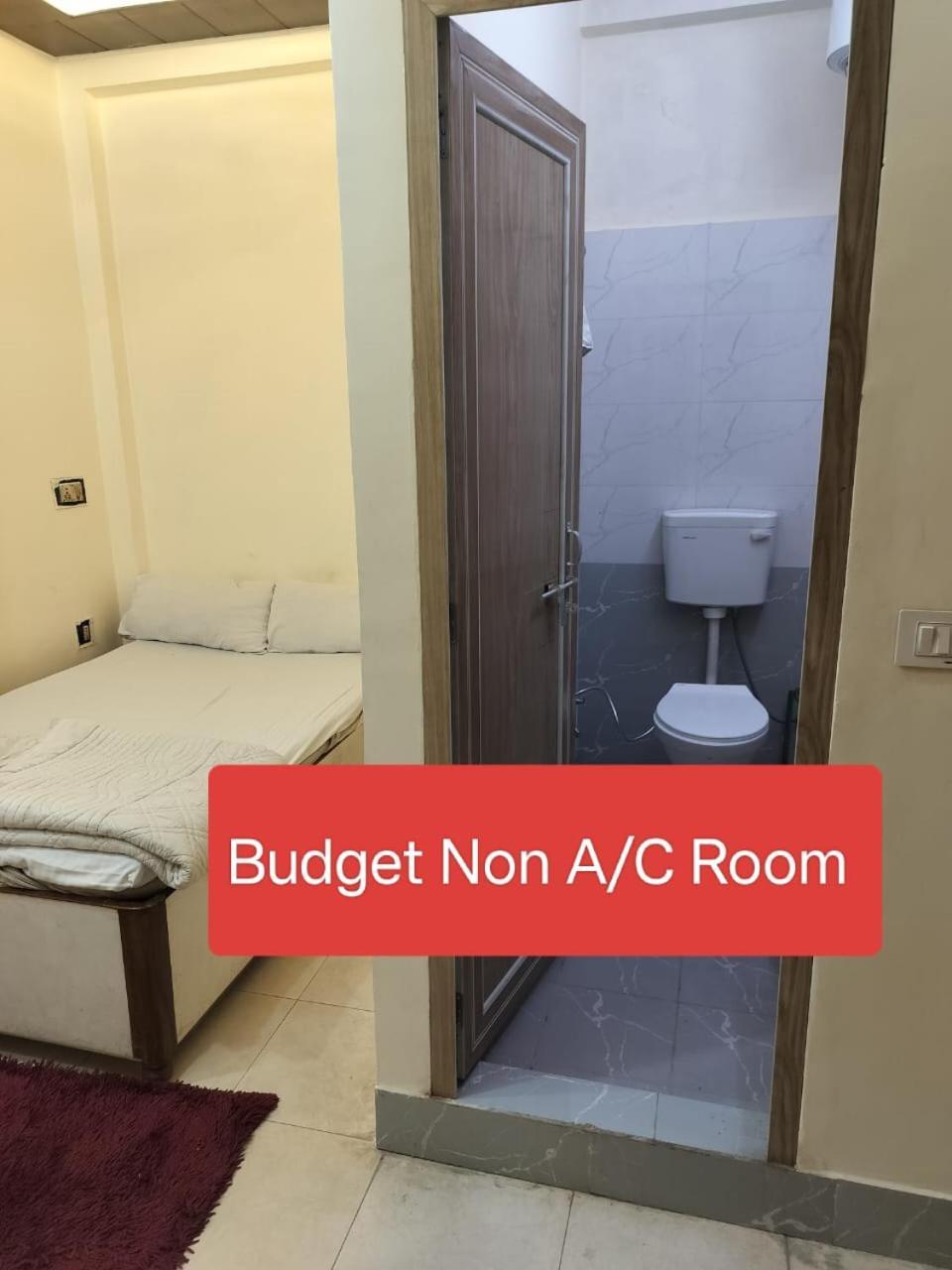 Ds Residency Varanasi-Prime Location-Parking エクステリア 写真